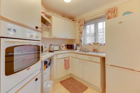 2 bedroom retirement property for sale - Queens Crescent, Southsea