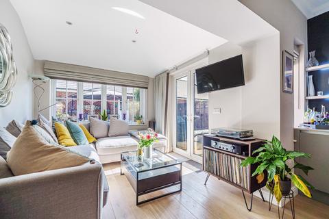 15 Railton Road, Guildford, GU2 9LX