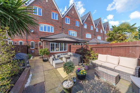 15 Railton Road, Guildford, GU2 9LX