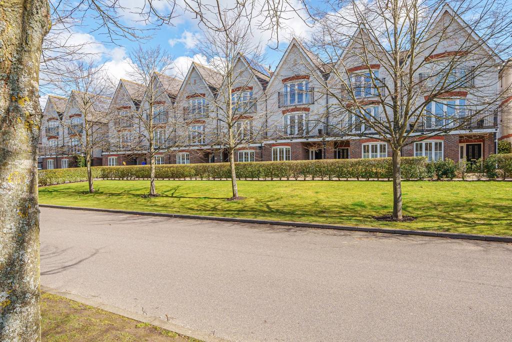 Railton Road, Guildford, GU2 4 bed terraced house £850,000