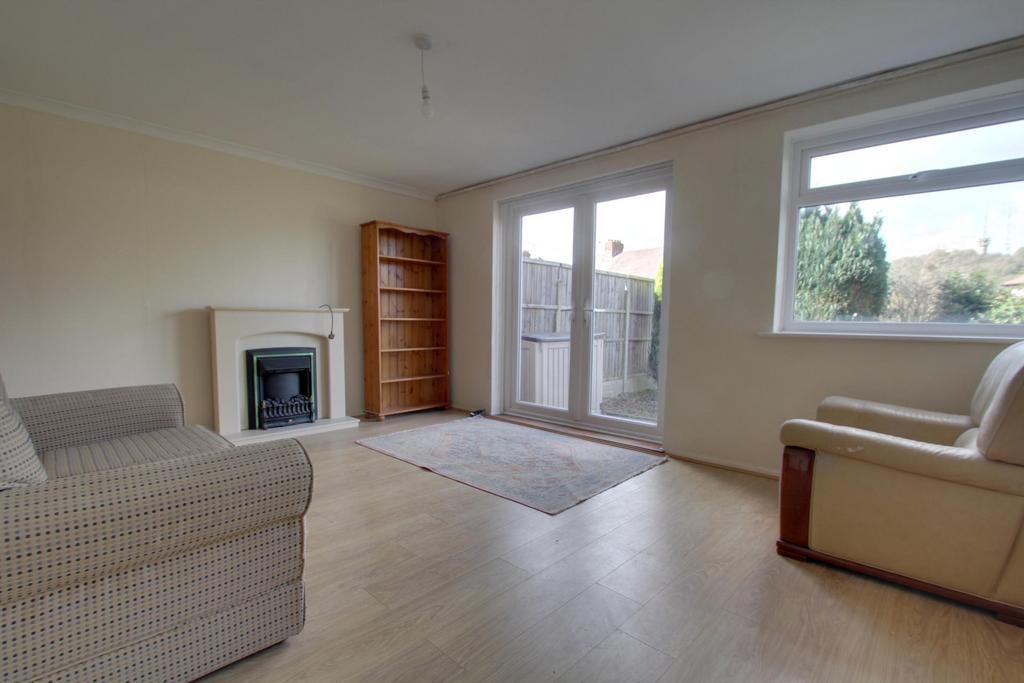 Throne Close, Rowley Regis 3 bed semidetached house £800 pcm (£185 pw)