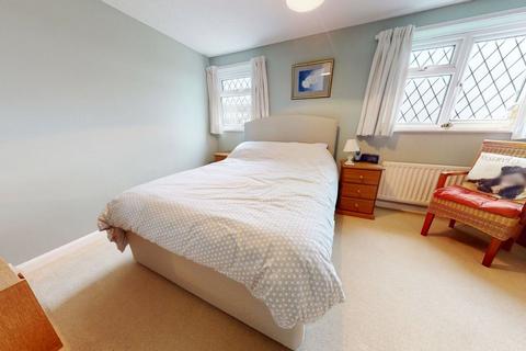 9 Garsdale, Northampton, NN2 8UY