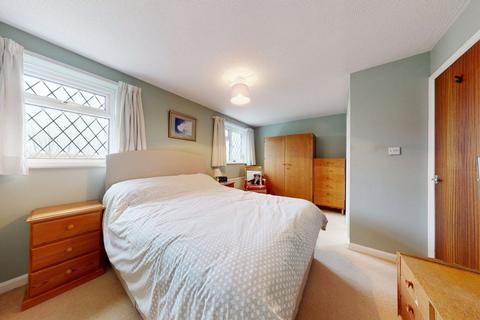 9 Garsdale, Northampton, NN2 8UY