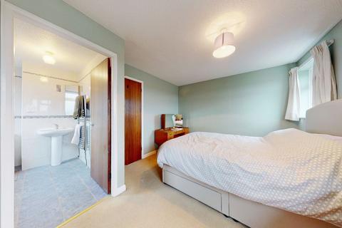 9 Garsdale, Northampton, NN2 8UY