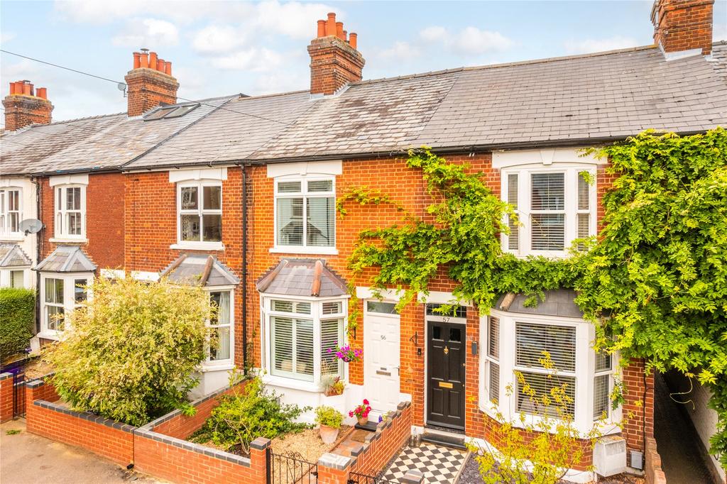 Lancaster Road, Hitchin, Hertfordshire, SG5 3 bed terraced house for