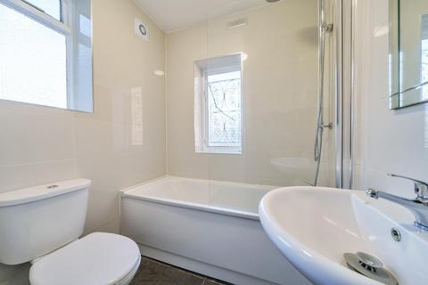 37d Grenfell Road, Mitcham, CR4 2BZ