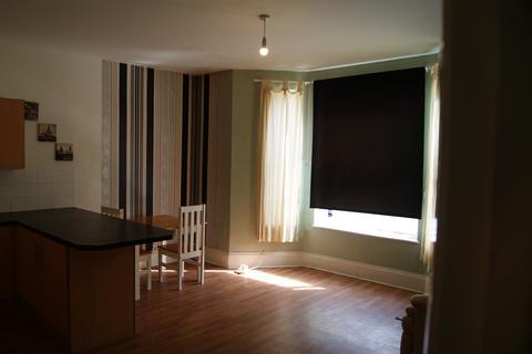 1 bedroom flat to rent, Pevensey Road, Eastbourne BN22