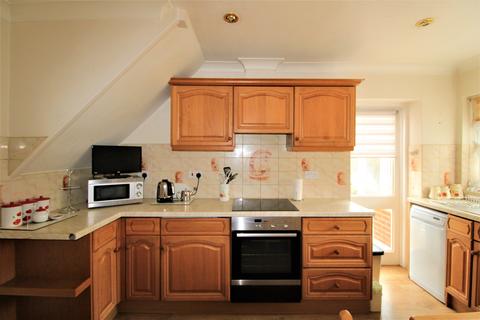 4 Avon Road, Upminster, RM14 1QS