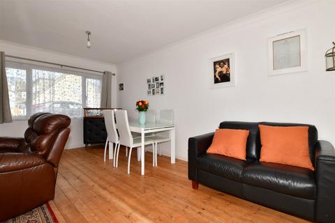 16 Belgrave Close, Ramsgate, CT11 9TW