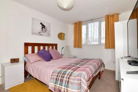 16 Belgrave Close, Ramsgate, CT11 9TW