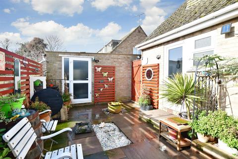 16 Belgrave Close, Ramsgate, CT11 9TW