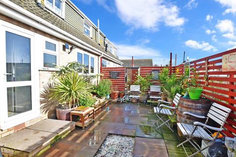 16 Belgrave Close, Ramsgate, CT11 9TW