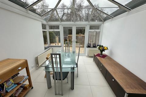 17 North Road, Ascot, SL5 8RP