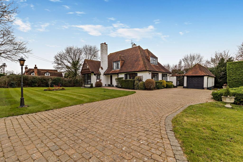 Moss Lane, Pinner Village, HA5 2 bed detached house for sale £1,425,000