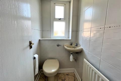 9 Bell Close, Gonerby Hill Foot, Grantham, NG31 8GJ