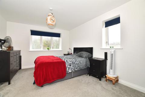 5 bedroom detached house for sale - Dobson Close, Leybourne, West Malling, Kent