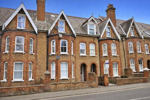 York Road, Guildford, Surrey, Surrey, GU1