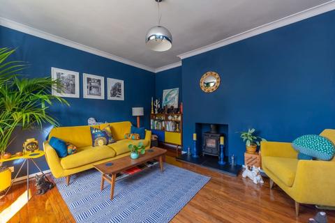 3 bedroom detached house for sale - York Road, Farnborough, GU14