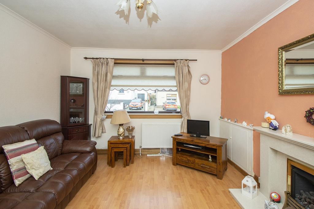 Springfield Road, Crosshouse, KA2 2 bed semidetached bungalow £89,995
