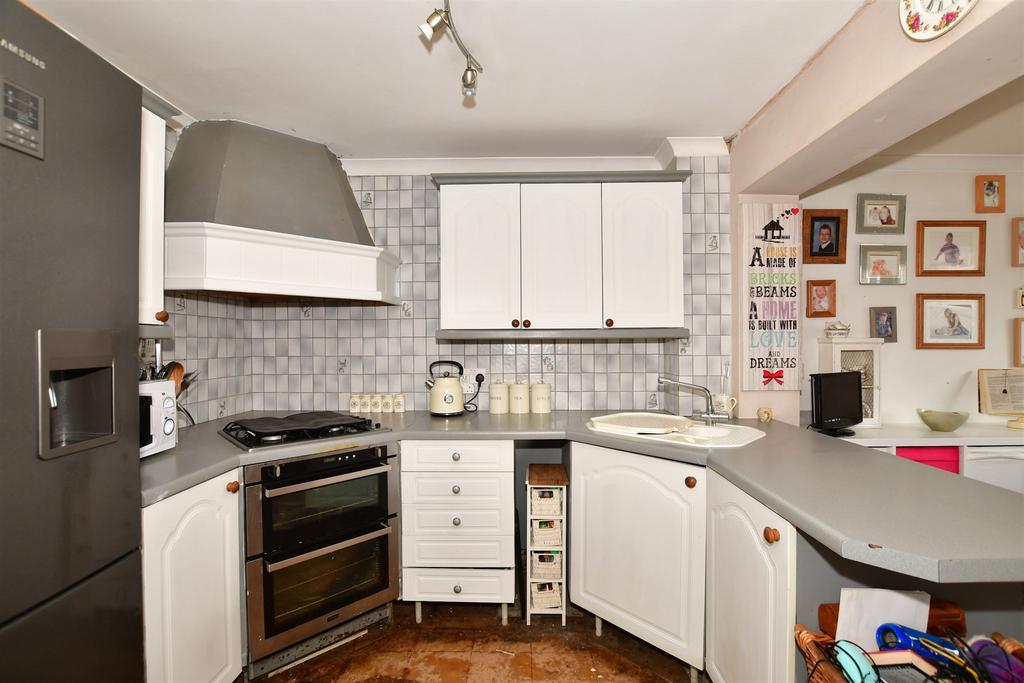 Kitchen/Breakfast Area