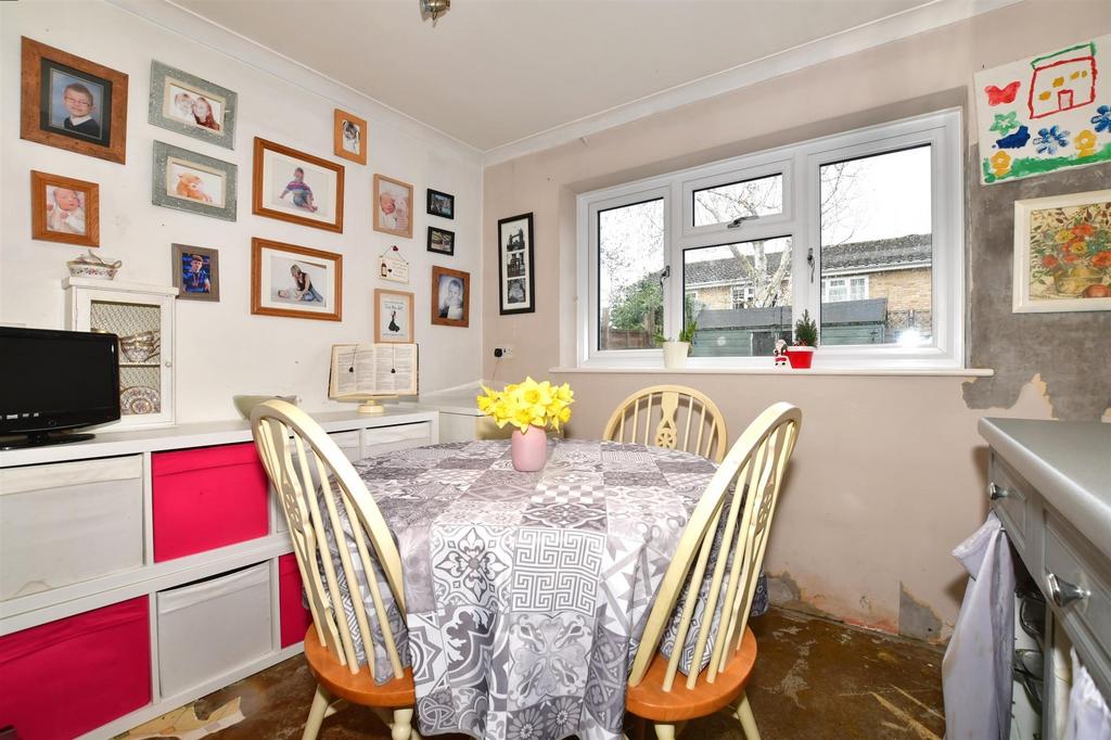 Kitchen/Breakfast Area