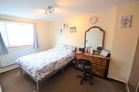 62 Hatchett Road, Feltham, TW14 8DX