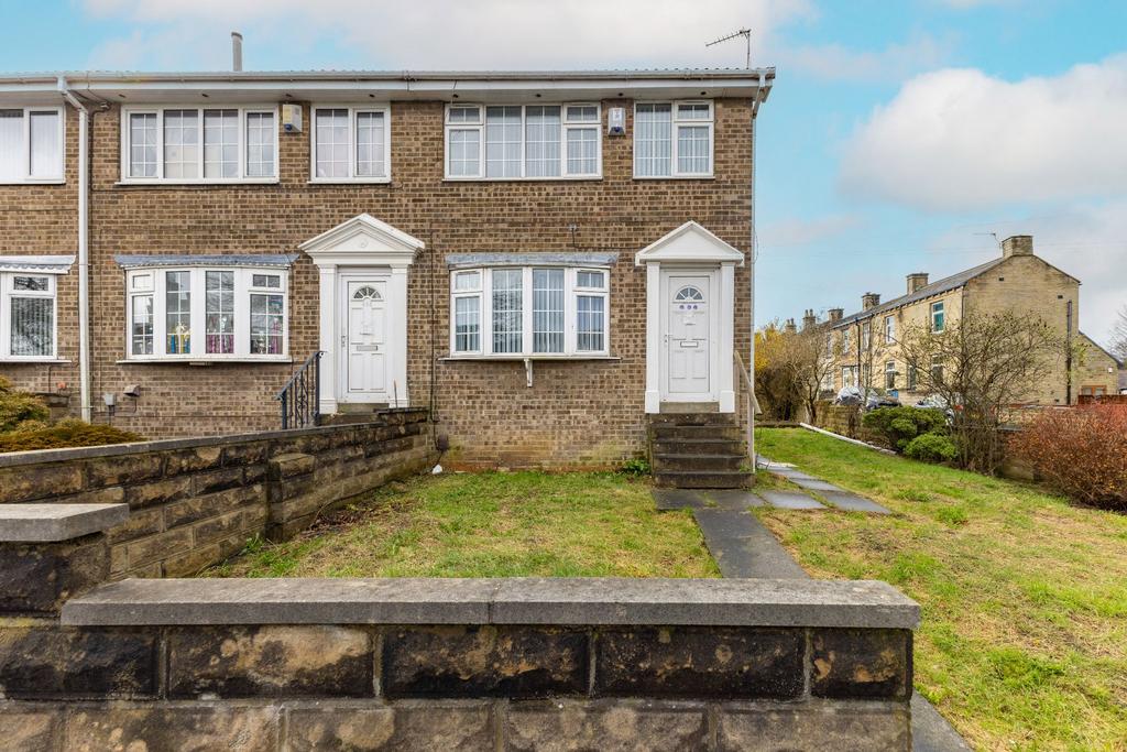 Huddersfield Road Wyke Bd12 8ay 3 Bed End Of Terrace House For Sale