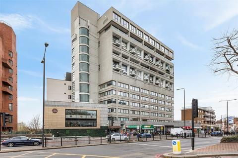 3 bedroom penthouse for sale, Centre Heights, London, NW3