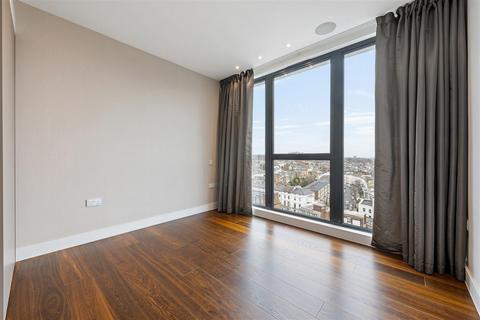 3 bedroom penthouse for sale, Centre Heights, London, NW3