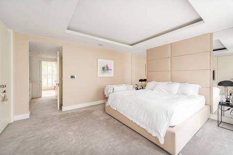 3 Rainsborough Square, London, SW6 1DQ
