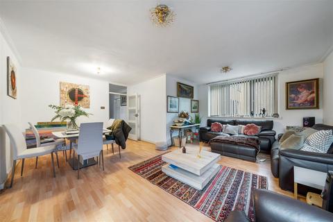 2 bedroom flat for sale, Finchley Road, St John's Wood, NW8