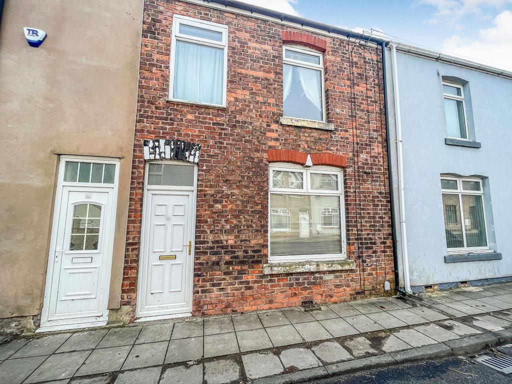 Grosvenor Terrace, Trimdon Colliery... 3 bed terraced house £45,000
