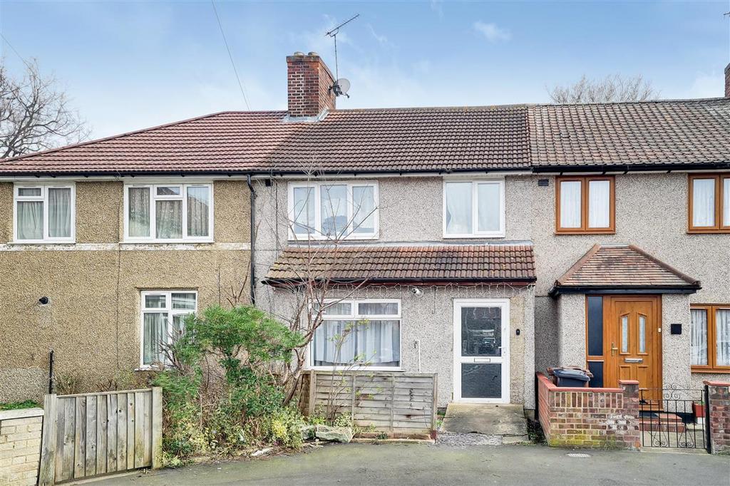 Barnmead Gardens, Dagenham, Essex 3 bed terraced house £400,000
