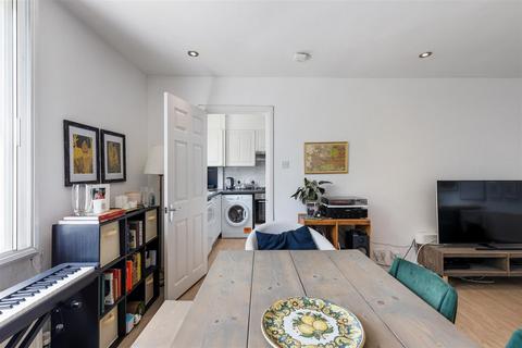 1 bedroom flat for sale, Alma Square, London, NW8