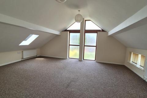 3 bedroom detached house to rent, Chiltern Road, Dunstable, LU6