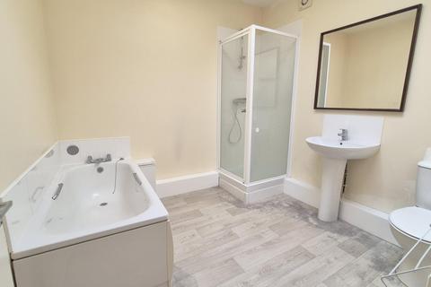 3 bedroom detached house to rent, Chiltern Road, Dunstable, LU6