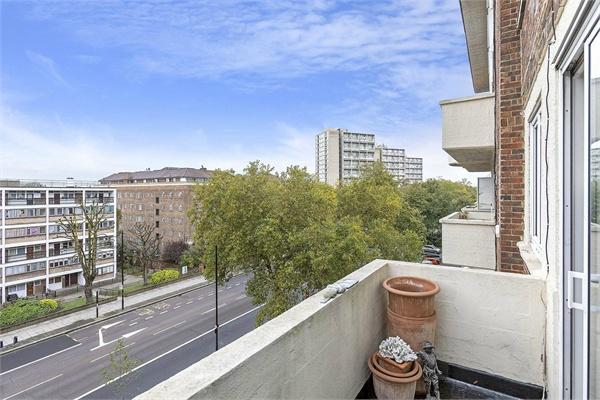 Wellesley Court, Maida Vale, London, W9 1 bed apartment - £1,600 pcm (£ ...