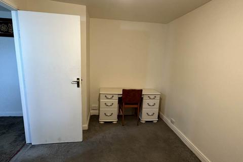 1 bedroom flat to rent, Bradford Road, Fartown, Huddersfield, West Yorkshire, HD1