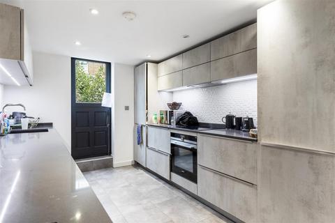 1 bedroom flat for sale, Ashmore Road, London, W9
