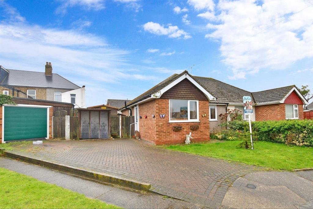 Kingfisher Close, Garlinge, Margate, Kent 2 bed semidetached bungalow