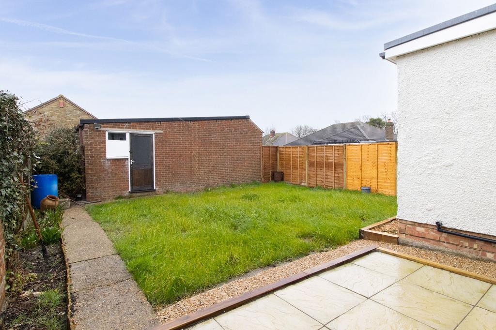 Bromstone Road, Broadstairs, CT10 3 bed detached bungalow for sale £
