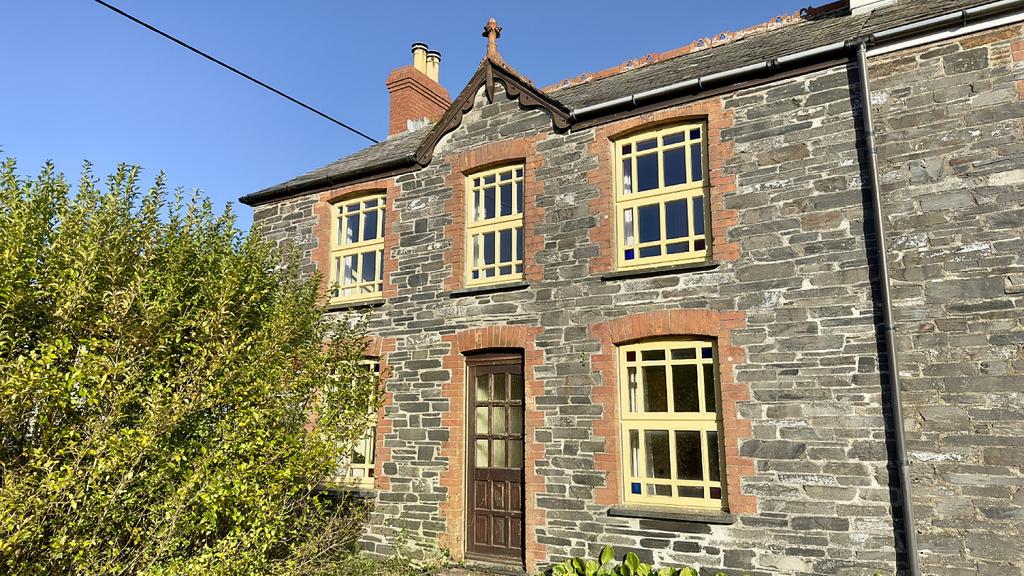 Delabole, Camelford 3 bed house for sale £225,000
