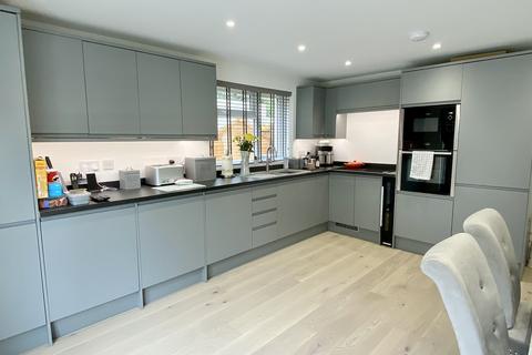 4 bedroom house for sale - Camelford, Camelford