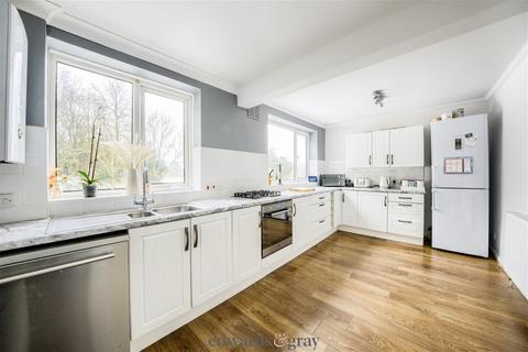 3 bedroom semi-detached house for sale - Eden Road, Solihull, B92 9DS