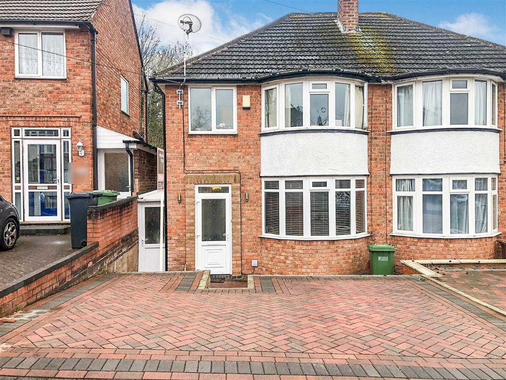 Eden Road, Solihull, B92 9DS 3 bed semidetached house for sale £270,000