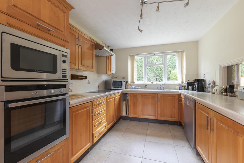 King William Drive, Cheltenham GL53 7RP 4 bed detached house £800,000