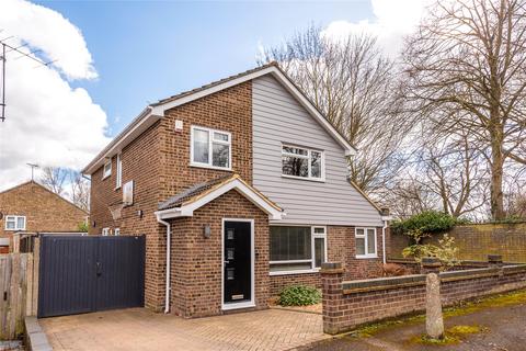 4 bedroom detached house for sale - Masefield, Hitchin, Hertfordshire, SG4