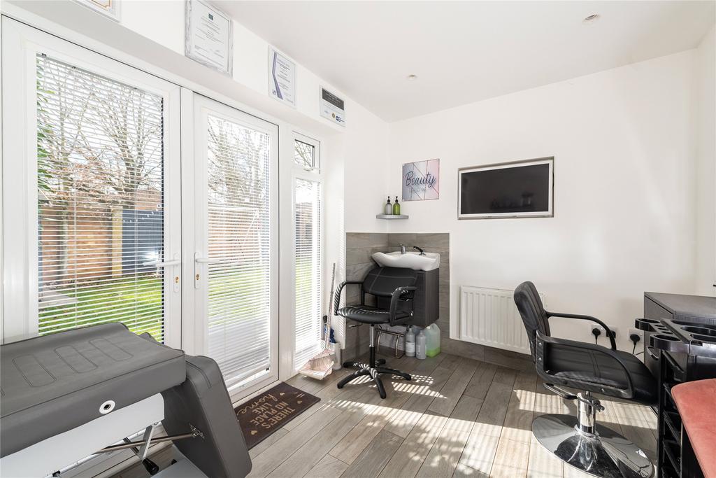 Salon