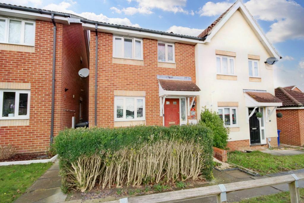 Victoria Road, Haverhill CB9 3 bed semidetached house for sale £280,000