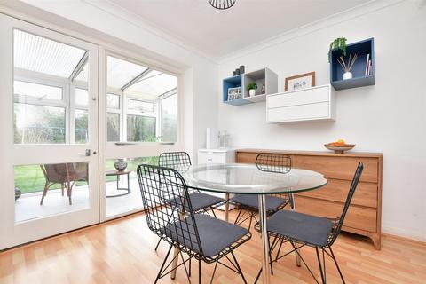 204 Sandcross Lane, Reigate, RH2 8LL